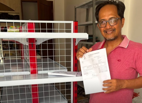 Bapak Hery, Padang